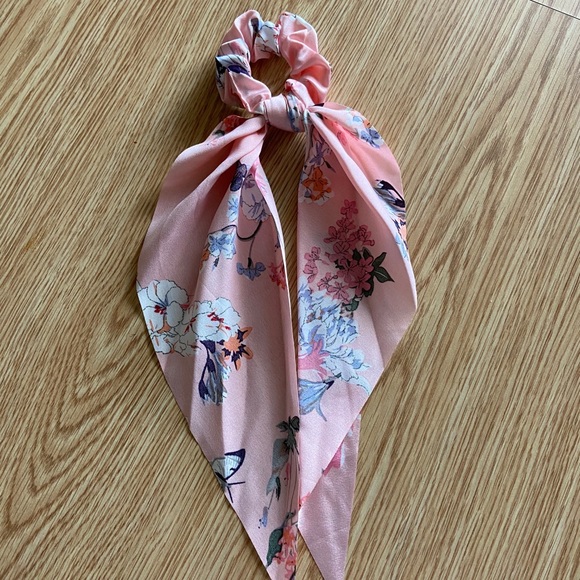 Accessories - 🌷4 for $20. Satin & Chiffon Hair Scarf Scrunchie